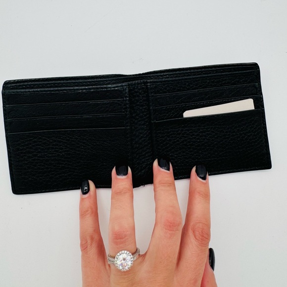 Gucci Leather Bi Fold Men’s Wallet 🖤 - Picture 2 of 5